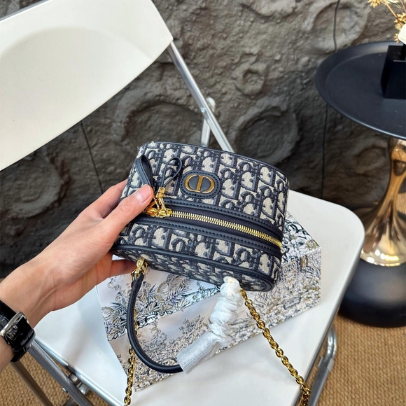 Dior Montaigne handbag cosmetic bag - Picture 9 of 9